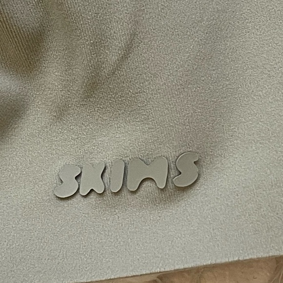 SKIMS Naked Plunge Bralette In Talc Size Large DD NWT - Picture 5 of 8